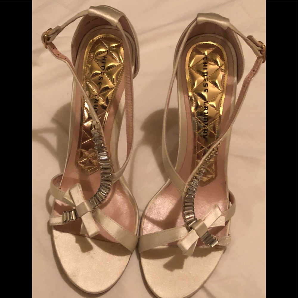 NWOB Sexy cream satin rhinestone open toe heel